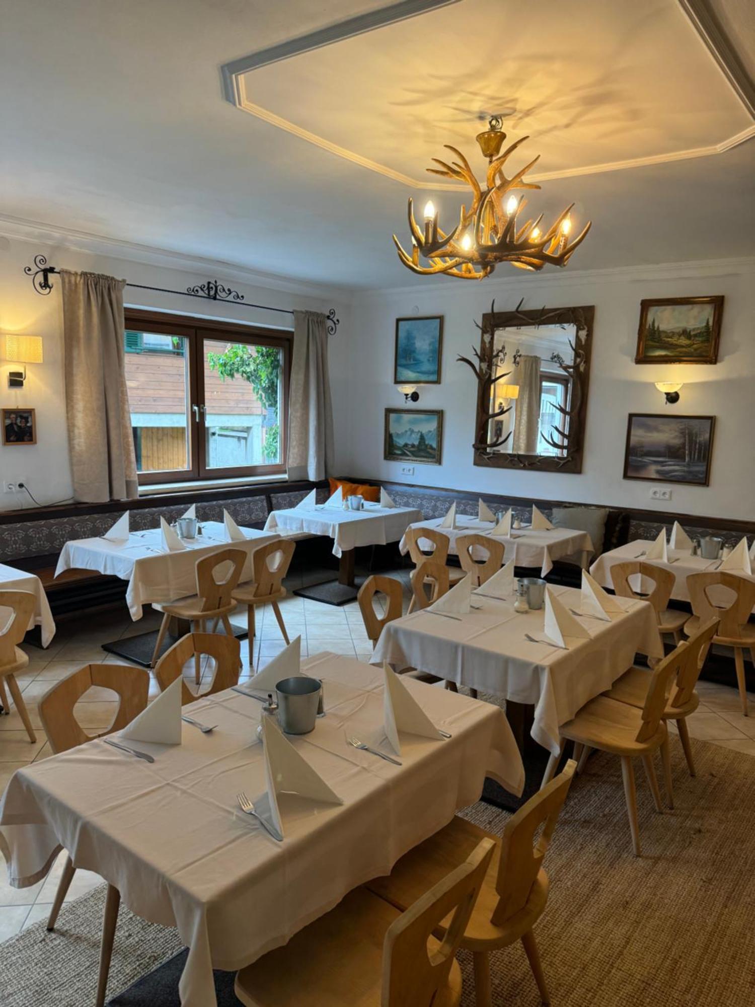Der Gamsjaeger Hotel Гозау Екстериор снимка